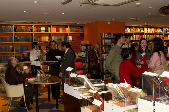 Carlos Amorim lança Assalto ao Poder