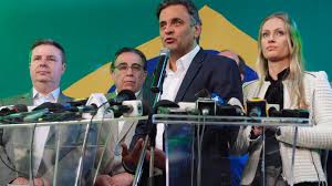 Aécio Neves reconhece a derrota para o PT.