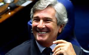 Fernando Collor renunciou em dezembro de 1992.