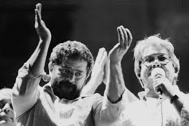 Lula e Mário Covas, juntos, em comício. 