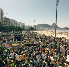 A marcha na Praia de Copacabana. 
